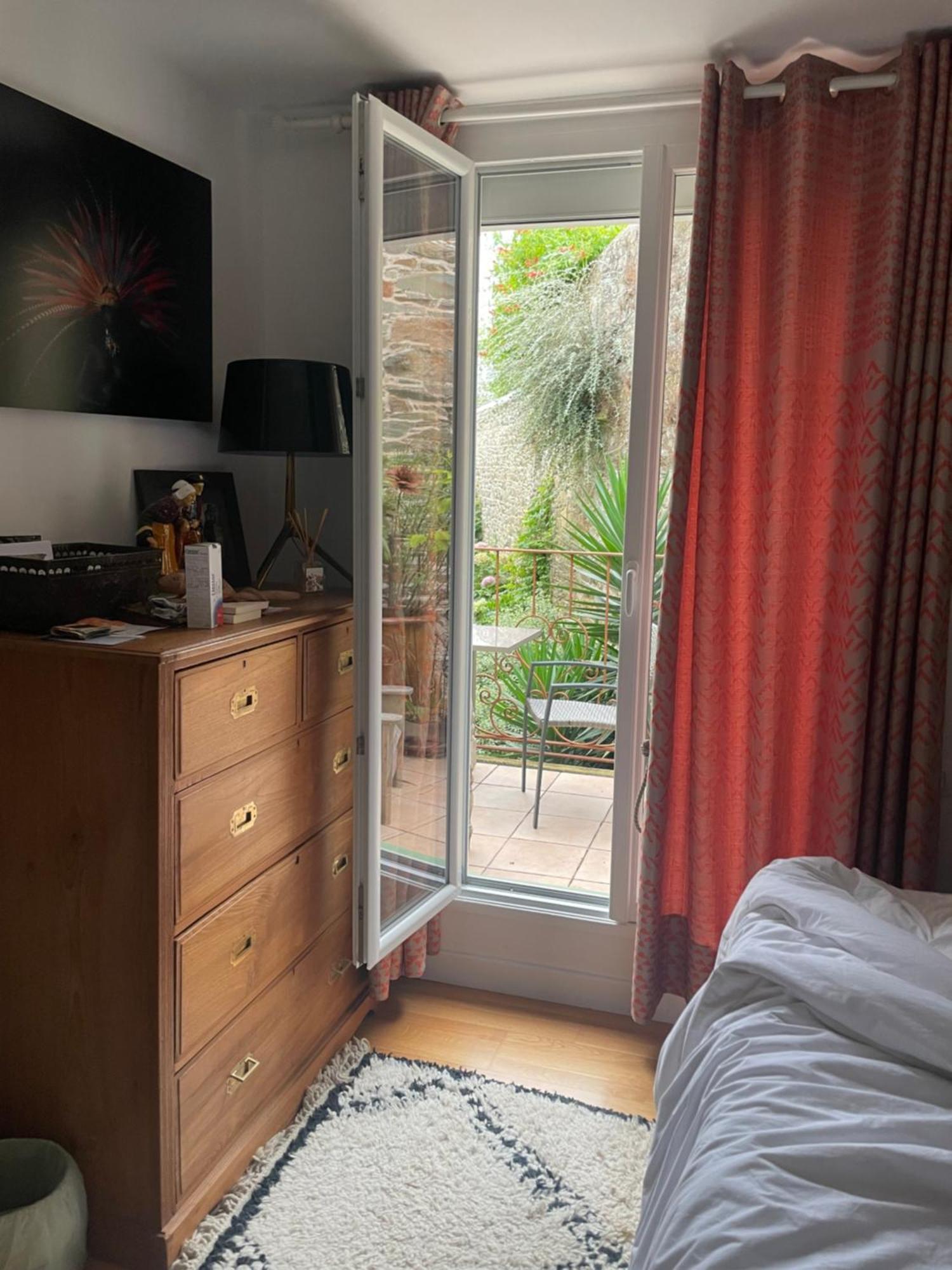 Appartement De 1634 Avec Balcon Au Sud Sur Jardin En Plein Coeur Historique Tréguier エクステリア 写真